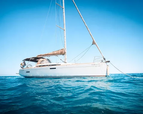 Velero Jeanneau Sun Odyssey 389